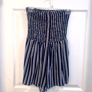 Garage blue and white romper